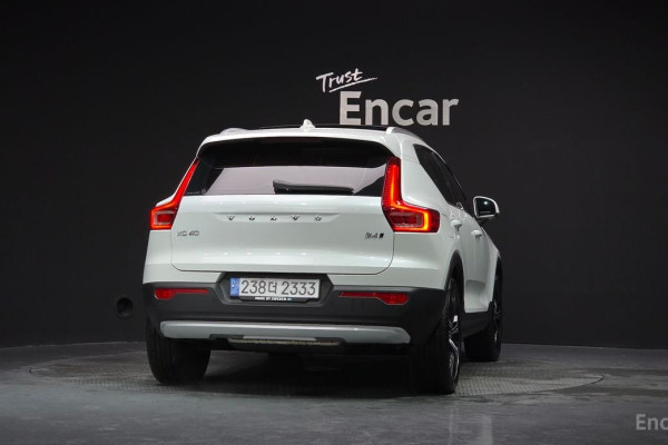 2020 Volvo XC40 с пробегом 34 569 км