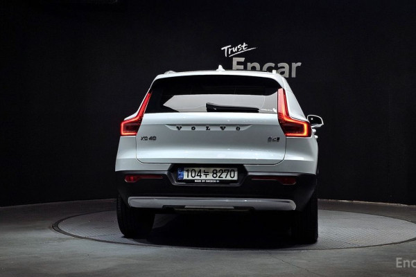 2020 Volvo XC40 с пробегом 37 210 км