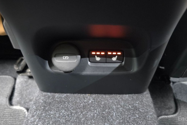 2020 Volvo XC40 с пробегом 77 755 км