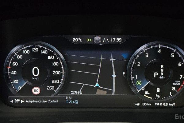 2021 Volvo XC40 с пробегом 84 330 км