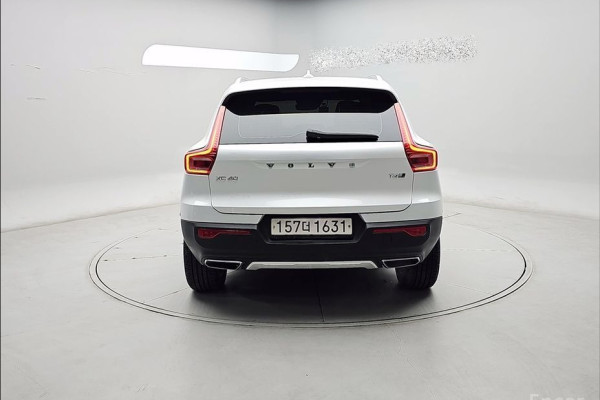 2020 Volvo XC40 с пробегом 58 656 км