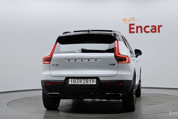 2020 Volvo XC40 с пробегом 68 428 км