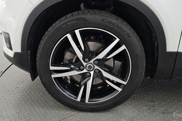 2020 Volvo XC40 с пробегом 68 428 км