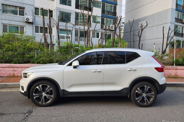 2020 Volvo XC40 с пробегом 41 400 км