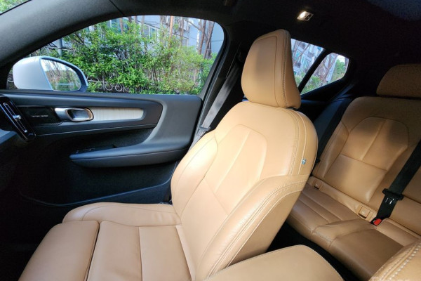 2020 Volvo XC40 с пробегом 41 400 км