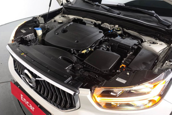 2020 Volvo XC40 с пробегом 53 393 км