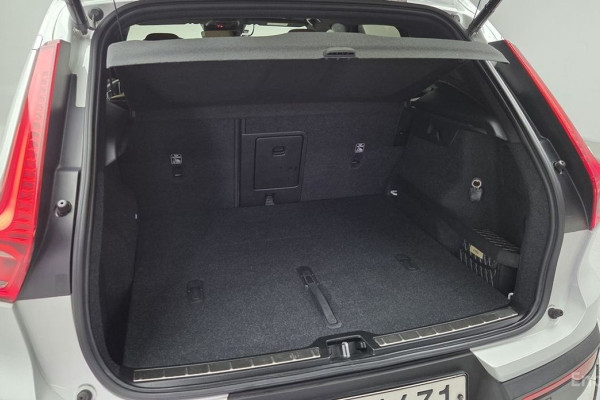 2020 Volvo XC40 с пробегом 58 656 км