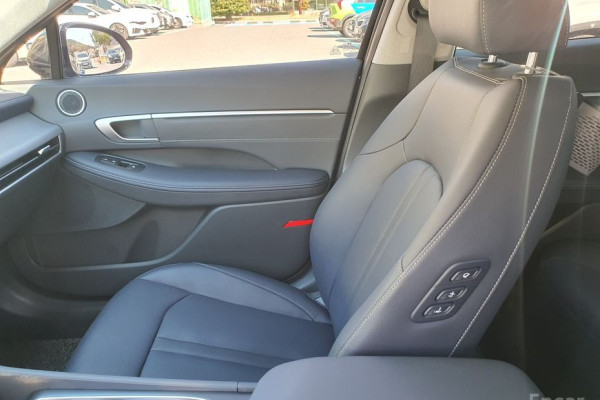 2025 Hyundai Sonata с пробегом 17 000 км