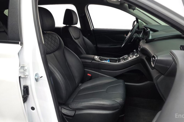 2023 Hyundai Santa Fe с пробегом 31 450 км