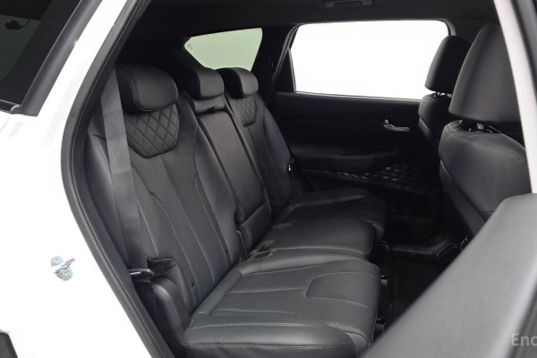 2023 Hyundai Santa Fe с пробегом 31 450 км