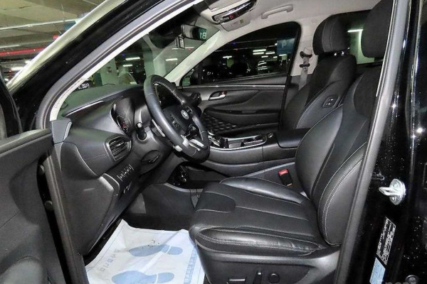 2023 Hyundai Santa Fe с пробегом 12 037 км