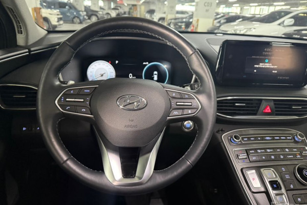 2023 Hyundai Santa Fe с пробегом 56 201 км