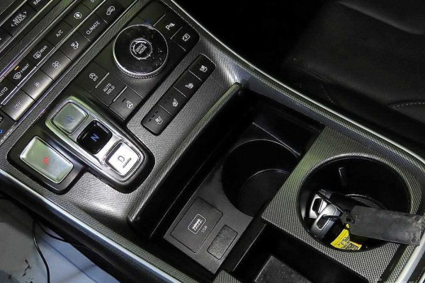 2023 Hyundai Santa Fe с пробегом 12 037 км