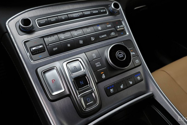 2023 Hyundai Santa Fe с пробегом 18 417 км