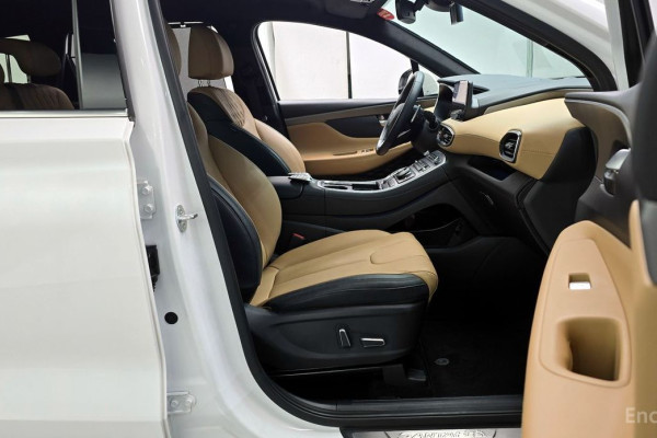 2023 Hyundai Santa Fe с пробегом 18 417 км