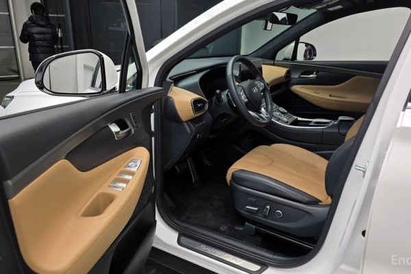 2023 Hyundai Santa Fe с пробегом 18 417 км