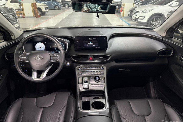 2023 Hyundai Santa Fe с пробегом 56 201 км