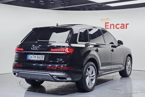2022 Audi Q7 с пробегом 5 237 км