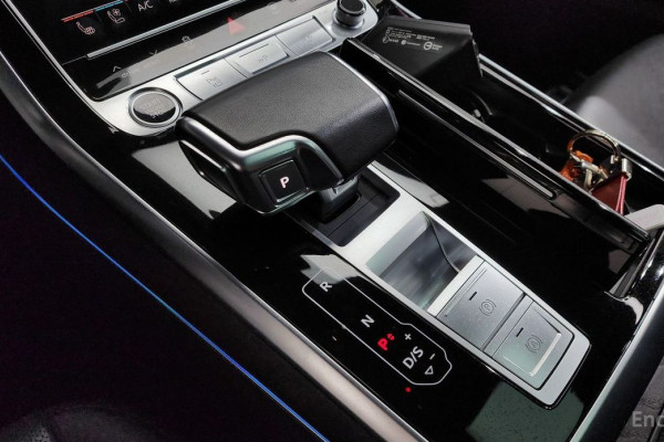 2023 Audi Q7 с пробегом 30 543 км