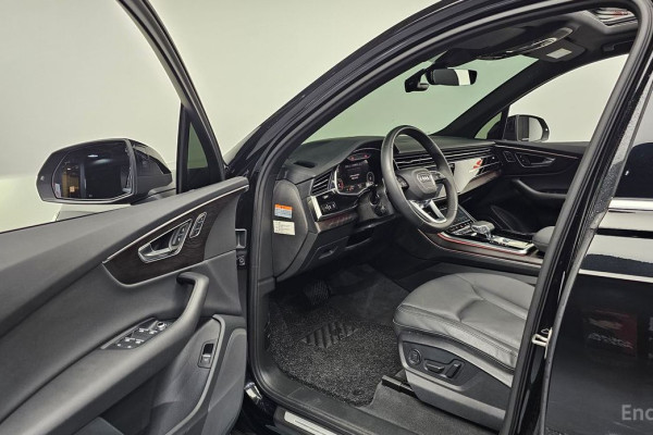 2022 Audi Q7 с пробегом 5 237 км