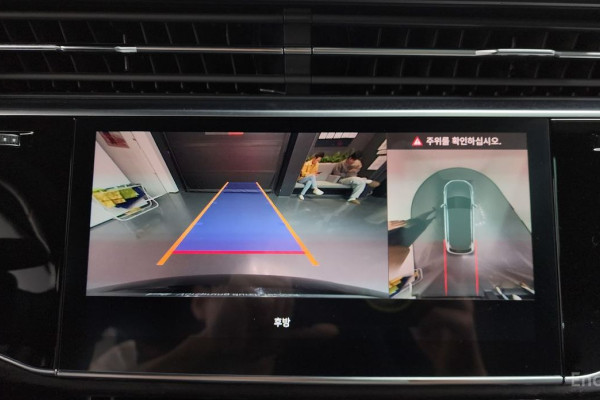 2023 Audi Q7 с пробегом 30 543 км