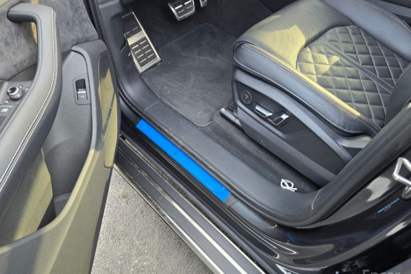 2023 Audi Q7 с пробегом 10 989 км