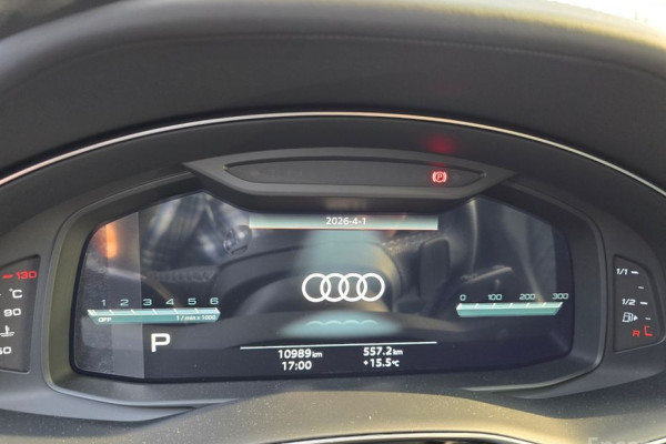 2023 Audi Q7 с пробегом 10 989 км