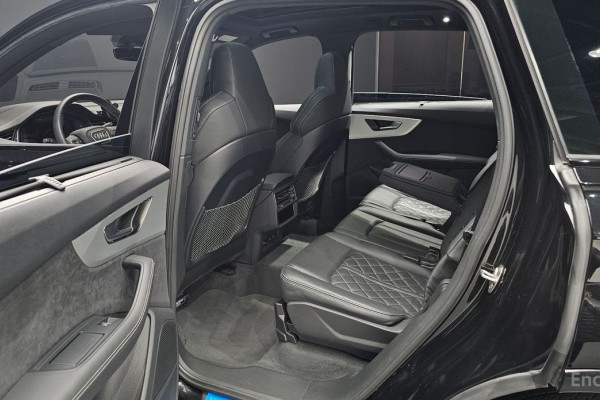 2023 Audi Q7 с пробегом 34 978 км