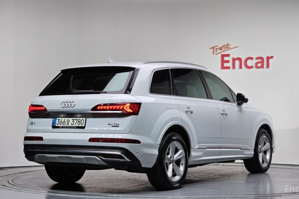 2021 Audi Q7 с пробегом 52 082 км