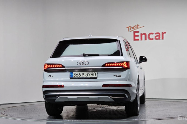 2021 Audi Q7 с пробегом 52 082 км