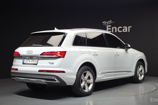 2022 Audi Q7 с пробегом 117 487 км