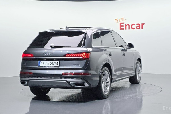 2021 Audi Q7 с пробегом 82 761 км