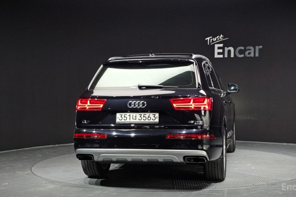 2019 Audi Q7 с пробегом 138 692 км