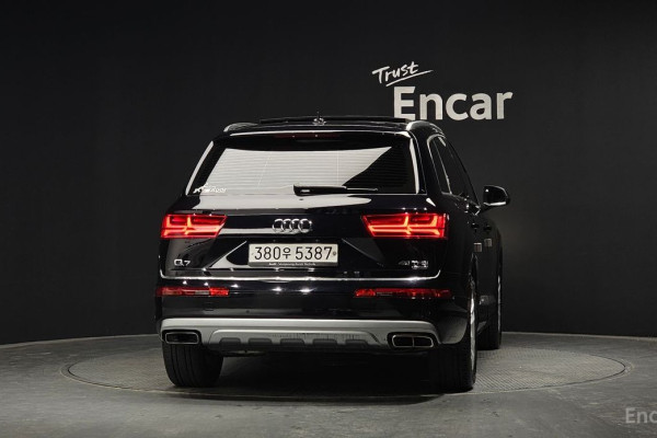 2019 Audi Q7 с пробегом 43 833 км