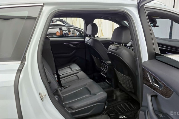 2022 Audi Q7 с пробегом 57 054 км