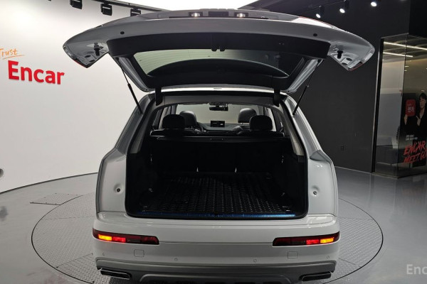 2019 Audi Q7 с пробегом 66 407 км