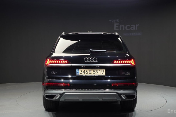 2021 Audi Q7 с пробегом 103 635 км