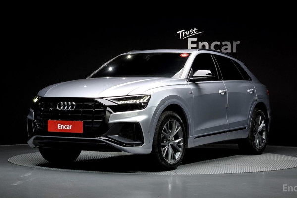 2022 Audi Q8 с пробегом 96 026 км