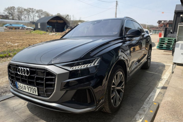 2021 Audi Q8 с пробегом 64 500 км