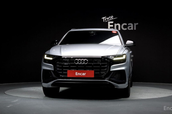 2022 Audi Q8 с пробегом 96 026 км