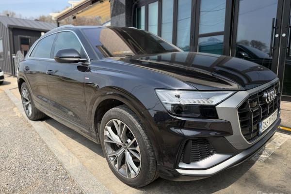 2021 Audi Q8 с пробегом 64 500 км