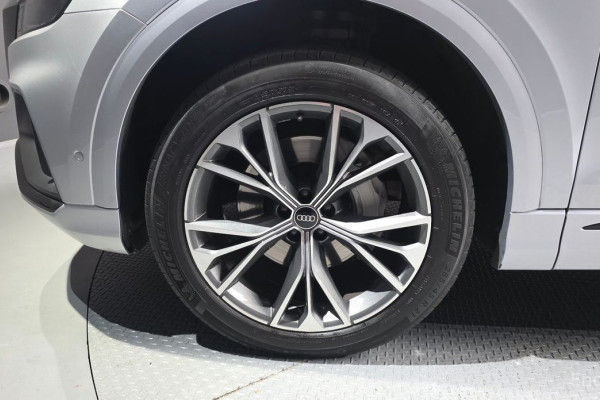 2022 Audi Q8 с пробегом 96 026 км