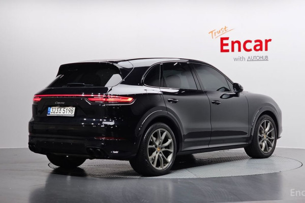 2021 Porsche Cayenne с пробегом 29 692 км