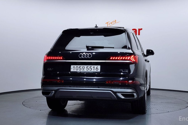 2021 Audi Q7 с пробегом 52 926 км