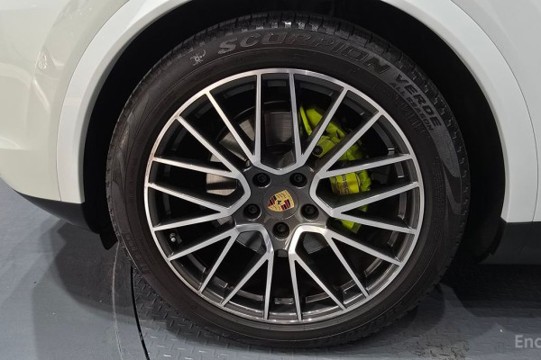 2022 Porsche Cayenne с пробегом 32 253 км