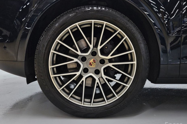 2022 Porsche Cayenne с пробегом 16 250 км