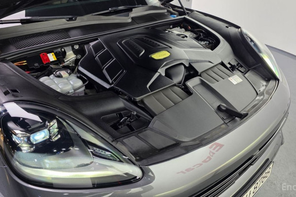 2022 Porsche Cayenne с пробегом 116 296 км