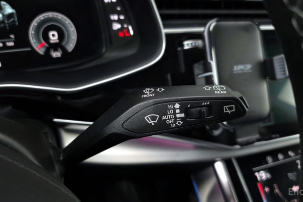 2022 Audi Q8 с пробегом 50 906 км