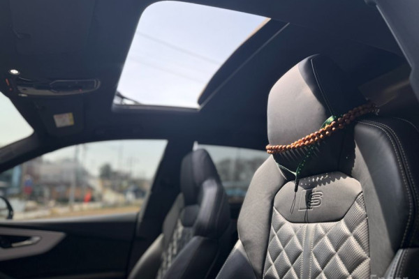 2021 Audi Q8 с пробегом 64 500 км