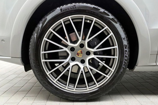 2022 Porsche Cayenne с пробегом 54 931 км